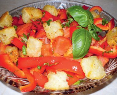 Włoska sałatka panzanella
