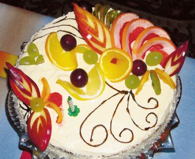 Pyszny tort urodzinowy
