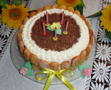 Urodzinowy tort tiramisu