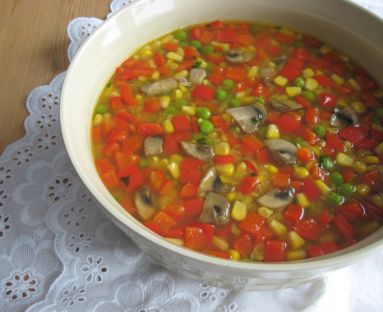Pikantna zupa z soczewicą i pieczarkami