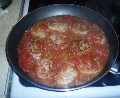 Gołąbki bez zawiajnia w sosie pomidorowym