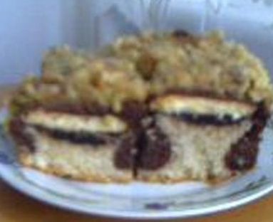 Dwukolorowe ciasto z biszkoptami