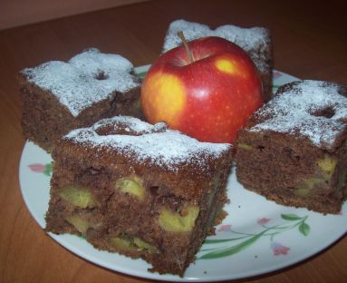 „Ciasto czekoladowe z jabłkami”