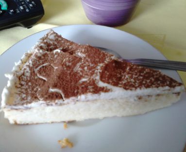 Poznański tort serowy