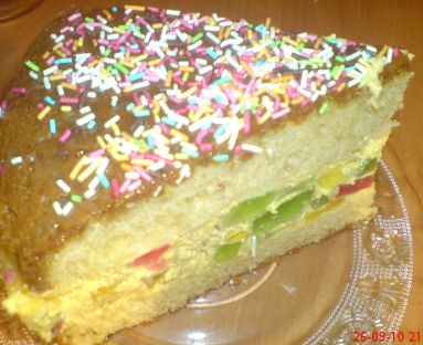 Ciasto z kremem krówkowym i galaretką