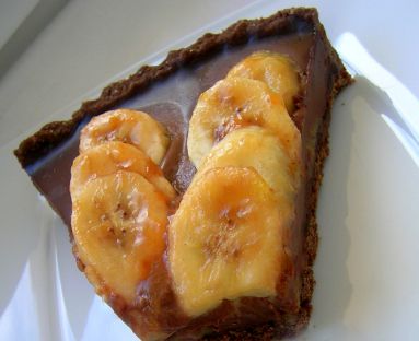 Tarta Czekoaldowa z Nutellą i Karmelizowanymi Bananami