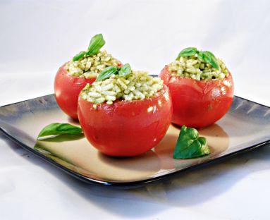 Pomidory faszerowane risi z pesto genovese