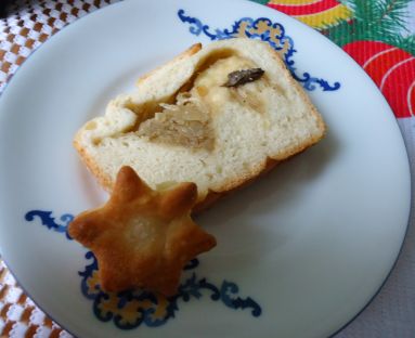 Świąteczny kulebiak krucho-drożdżowy