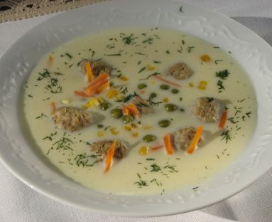 Zupa serowa z pulpecikami