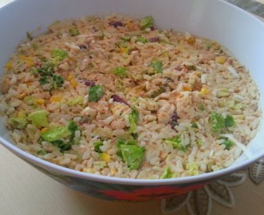 tuńczyk w ryżowej sałatce