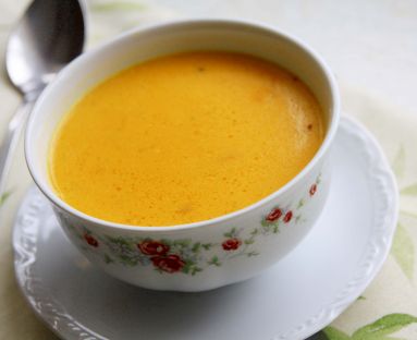 pikantna zupa z dyni z sokiem pomarańczowym