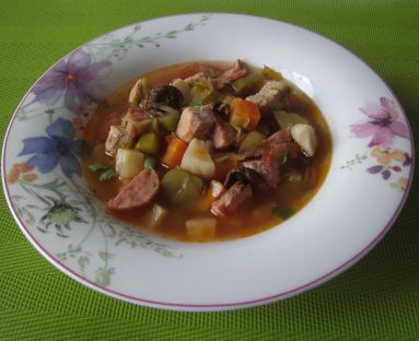 Rosyjska zupa solianka