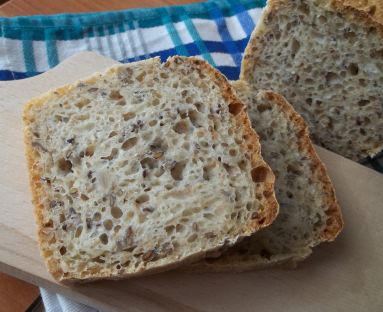 domowy chleb z ziarnami (na zakwasie)