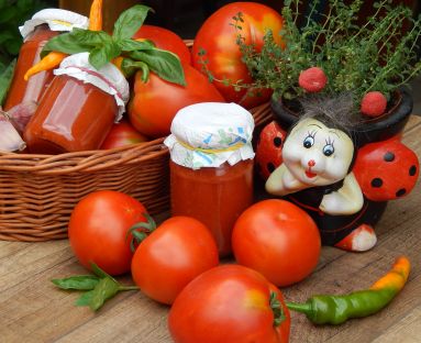 Przecier pomidorowy z bazylią i czosnkiem 