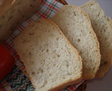 Szybki chleb pszenno-żytni z ziarnami