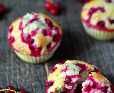 Muffinki z czerwonymi porzeczkami 