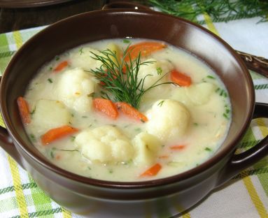 Zupa kalafiorowo-serowa