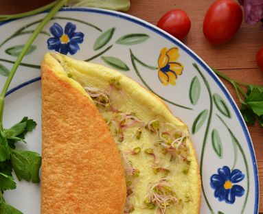 Wiosenny omlet z kiełkami