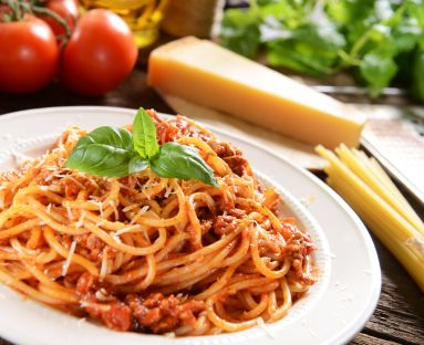 spaghetti z mięsem mielonym – spaghetti bolognese
