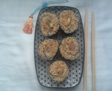 Domowe sushi z nutą sezamu