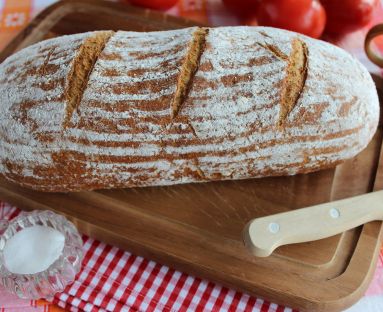 Chleb pszenny razowy na zakwasie