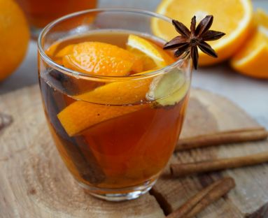 Zimowa herbata z pomarańczą i imbirem