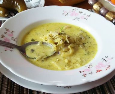 zupa ogórkowa z cytryna