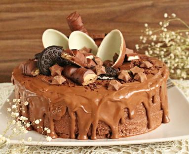 Tort czekoladowy (drip cake)