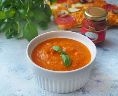 Pikantny sos z żółtych pomidorów