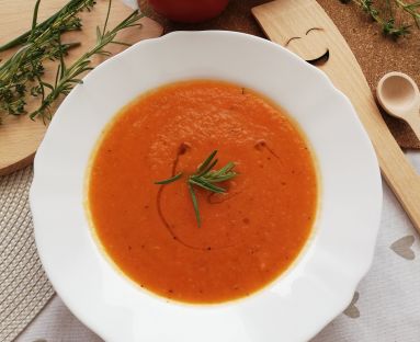 Zupa z dyni i pomidorów