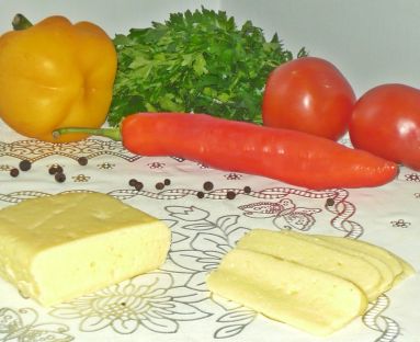 Domowy żółty ser
