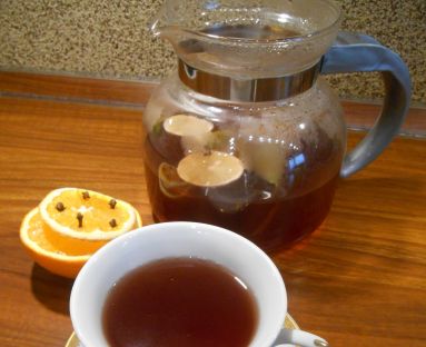 Herbata z liści malin i przypraw