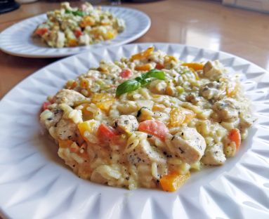 Kremowe risotto z kurczakiem i warzywami