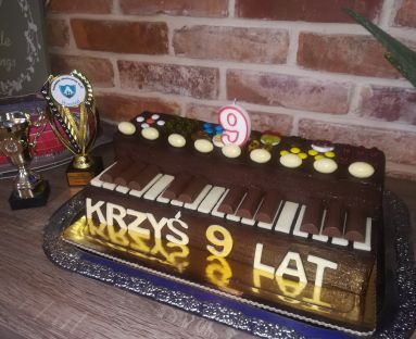 Tort urodzinowy "Pianino"