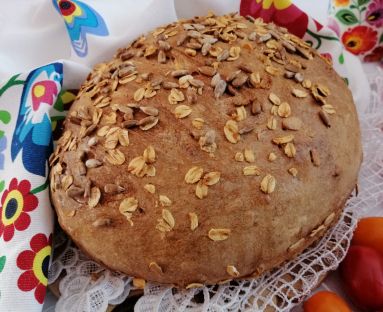 Chleb pszenny na zakwasie z mąki pszennej pełnoziarnistej ze słonecznikiem