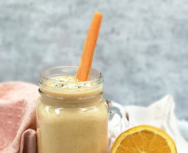 Koktajl jogurtowy z pomarańczą i marchewką