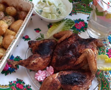 Rocznicowy obiad: pieczony kurczak i ziemniaki