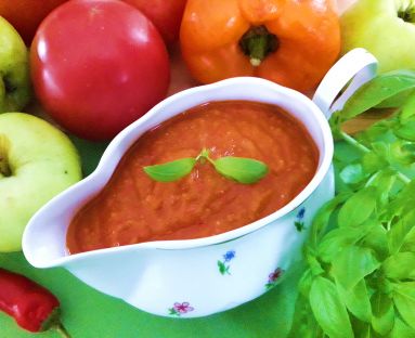Adżika - gruziński sos pomidorowy