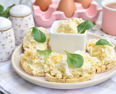 Pasta serowa z jajkiem i musztardą