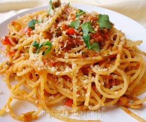 Wegetariańskie spaghetti z cukinią
