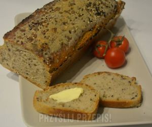 Chleb pszenno żytni na zakwasie bez drożdży.