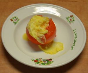 Omlet w pomidorze