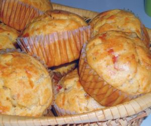 Muffinki z szynką i warzywami