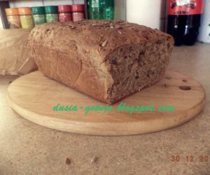 Domowy chleb pełnoziarnisty