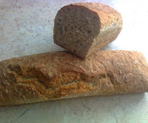 Na zdjęciu znajduje się gotowy chleb.