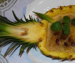 pikantna zupa z ananasa