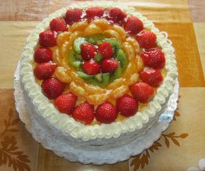 Letni owocowy tort