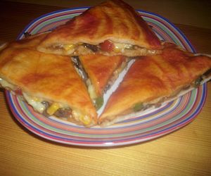 Quritto-smaczna ,dwuwarstwowa pizza.