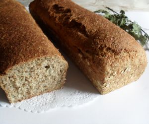 chleb z dodatkiem pokrzywy
