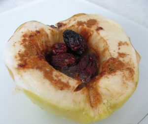 Pieczone jabłka z miodem i cynamonem